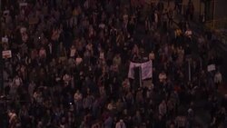 CLEAN : Thousand join Hungary teacher rebellion over 'humiliating' pay News Clip