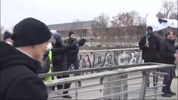 Gilets jaunes: Ex-boxing champion detained after clash with police at protest News Clip