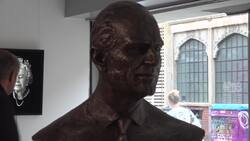 New exhibition brings together three royal artists who have portrayed the Queen News Clip