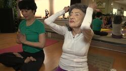 At 100, Tao Porchon-Lynch still teaches yoga Instructional Video