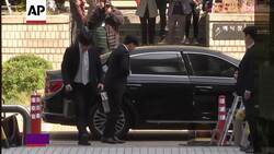 K-pop singer Seungri arrives at court Instructional Video
