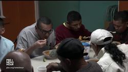 What asylum-seekers meet when they try to cross legally News Clip