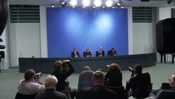 Germany cancels non-necessary events to curb virus Instructional Video