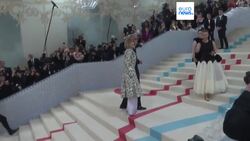 Met Gala stars pay tribute to Karl Lagerfeld News Clip