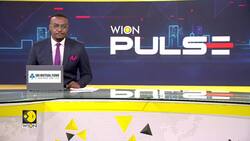 Pope makes surprise appearance at St. Peter’s square, 2 weeks after leaving hospital News Clip