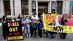 Activists protest the Science Museum’s sponsorship deal by Shell News Clip