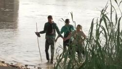 VOICED : Tumbas anónimas, el final de algunos migrantes en la frontera de EEUU News Clip