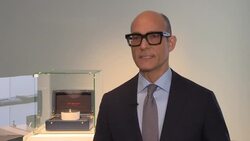 VOICED : Sotheby's subastará diamante azul de USD 48 millones en Hong Kong News Clip