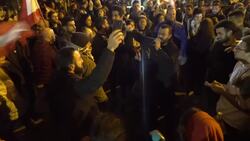 Lebanese protesters back on streets after brief lull Instructional Video