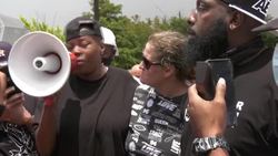 CLEAN : US: Houston celebrates Juneteenth and honors George Floyd's memory News Clip