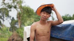 Chugging vs. Sipping: Is It Bad To 'Chug' Water? Instructional Video