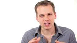 How to Use Body Language to Show Confidence Instructional Video