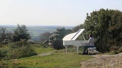 Pianist performs at stunning Brimham Rocks News Clip