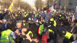 Yellow vests protest in Paris for 15th week in a row Instructional Video