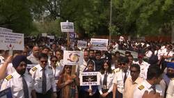 Jet Airways staff plead for government bail out Instructional Video