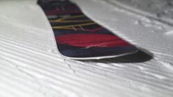 Never Summer Swift Women's - TransWorld SNOWboarding Powder Board Reviews 2018-2019 Instructional Video