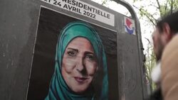 CLEAN : French street artist Jaeraymie remixes presidential campaign posters News Clip