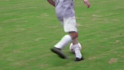 Lula plays football with land movement leaders News Clip