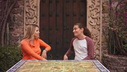 Spanish Story | Present Tense | El celular Instructional Video