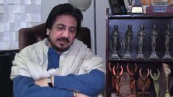 CLEAN : Sound of Moghal-era sarangi instrument fading away in Pakistan News Clip