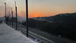 CLEAN : Clashes as looters make a last ditch effort to empty Durban warehouse storing alcohol News Clip