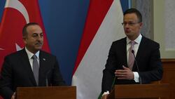Hungarian and Turkish FMs meet in Budapest  News Clip