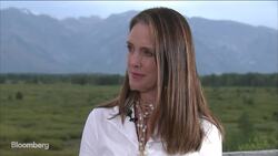 Fed Should Be Pausing Right Now and Watching Economy Closely, KPMG's Hunter Says News Clip