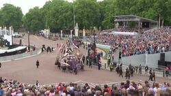CLEAN : Queen Elizabeth II ends historic jubilee in person on Buckingham Palace balcony News Clip
