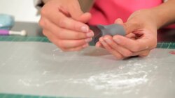 How to Make a Fondant Shark for a Beach Theme Cake Instructional Video