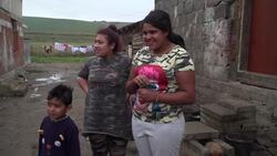 Roma mothers held in Slovak hospitals against their will News Clip