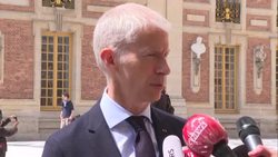 CLEAN : France to support Palace of Versailles as it comes back from shutdown News Clip