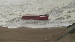 CLEAN : Spanish boat breaks in two off French coas News Clip