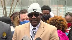 Chauvin trial: Prosecution rests as defence opens with former cop News Clip