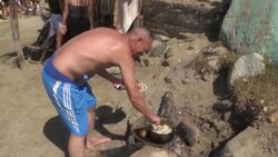 VOICED : En la playa en Venezuela: alcohol regueton y ningun cambio en el horizonte News Clip