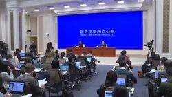 CLEAN : China growth slides to 4.9% in third quarter (2) News Clip