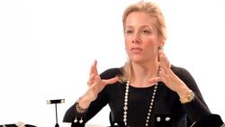 What Is a Cushion Cut Diamond? Instructional Video