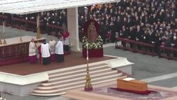 CLEAN : Pope Francis pays last tribute to Benedict XVI in front of 50,000 faithful on St Peter's Square News Clip