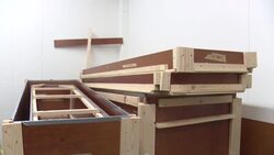 VOICED : Féretro neerlandés convierte cuerpos en composta News Clip