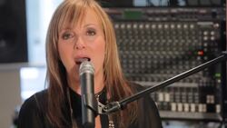 How to Warm Up Your Voice with an Arpeggio Instructional Video