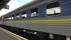 CLEAN : COVID-19: Ukraine relaunches rail links News Clip