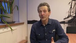 CLEAN : Greenpeace welcomes BP's anouncement but raises questions on solutions News Clip