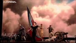 La Scala's dreamlike night News Clip