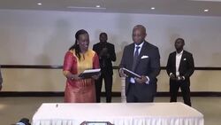 CLEAN : DRC and Rwanda sign bilateral health agreement on ebola spread News Clip