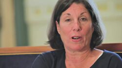 Pros & Cons of a Fondant Wedding Cake Instructional Video