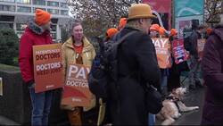 NHS doctors in London begin five-day strike over pay News Clip