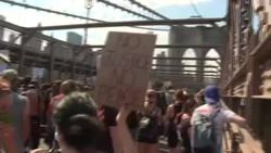 CLEAN : New Yorkers march across Brooklyn Bridge to commemorate Juneteenth News Clip