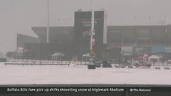 #TheMoment Buffalo Bills fans got free tickets for clearing snow at the stadium News Clip