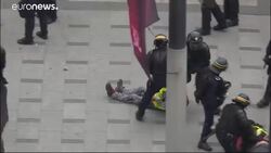 Heavy clashes in Paris as "Yellow Vest" activists start another day of protest News Clip