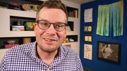 You'll Never Shine if You Don't Glow Instructional Video