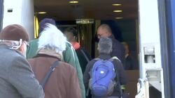 Greeks leave for islands ahead of virus crackdown Instructional Video